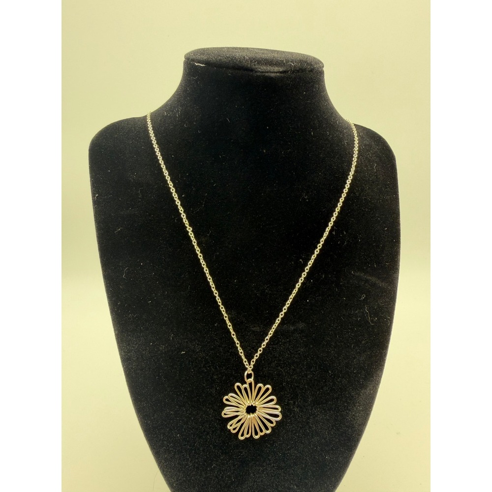 925 Sterling Silver Wire Wrapped Flower Daisy Pendant Necklace 24 Inch Chain